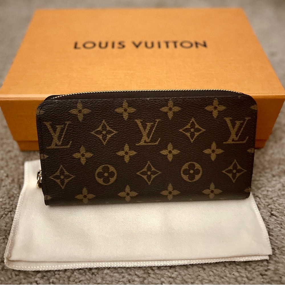 Louis Vuitton Monogram Brown and Gold Card Holder